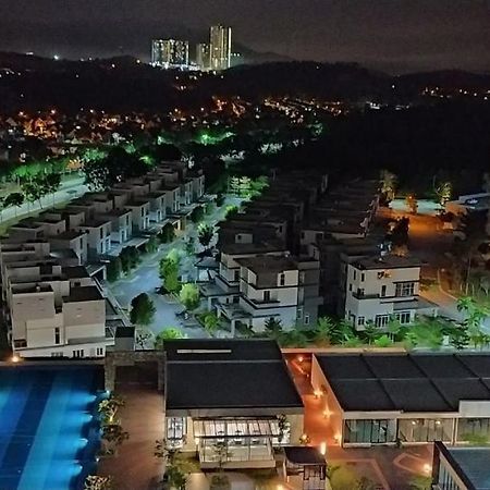 Rf Homestay Nilai Bagian luar foto